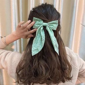 NEW Women’s Hair Bow Tie